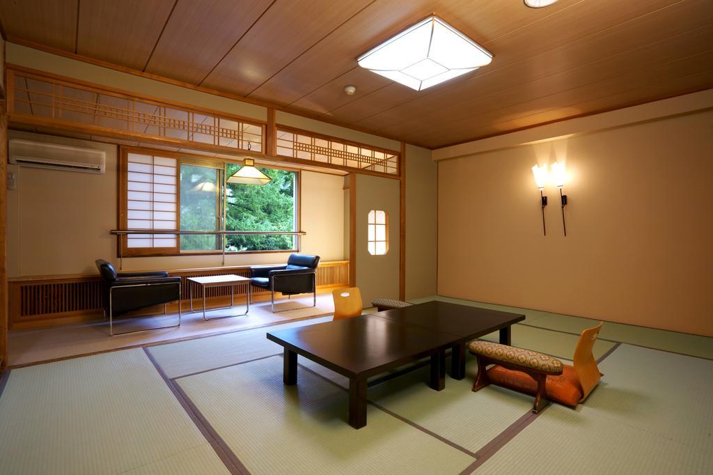 Tsukagoshiya Hotell Shibukawa Exteriör bild