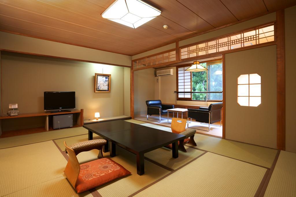 Tsukagoshiya Hotell Shibukawa Exteriör bild