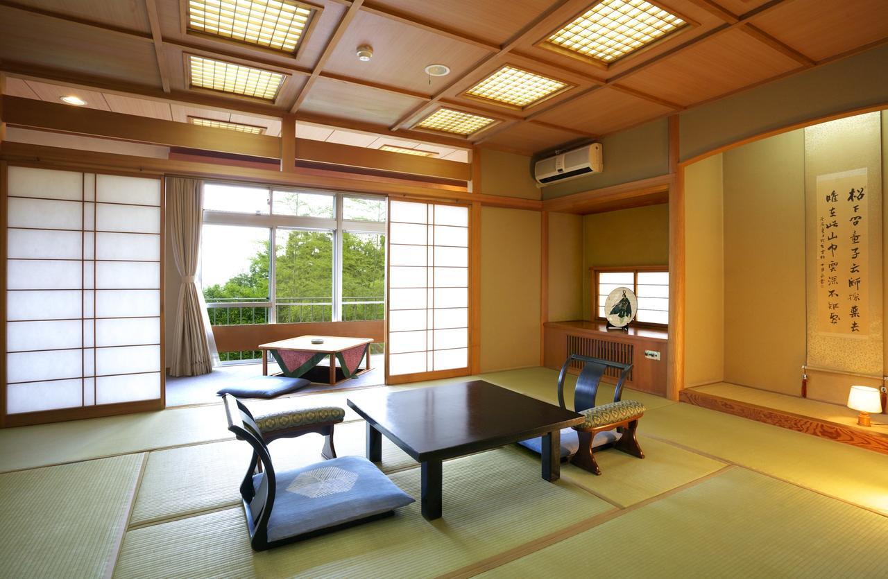 Tsukagoshiya Hotell Shibukawa Exteriör bild